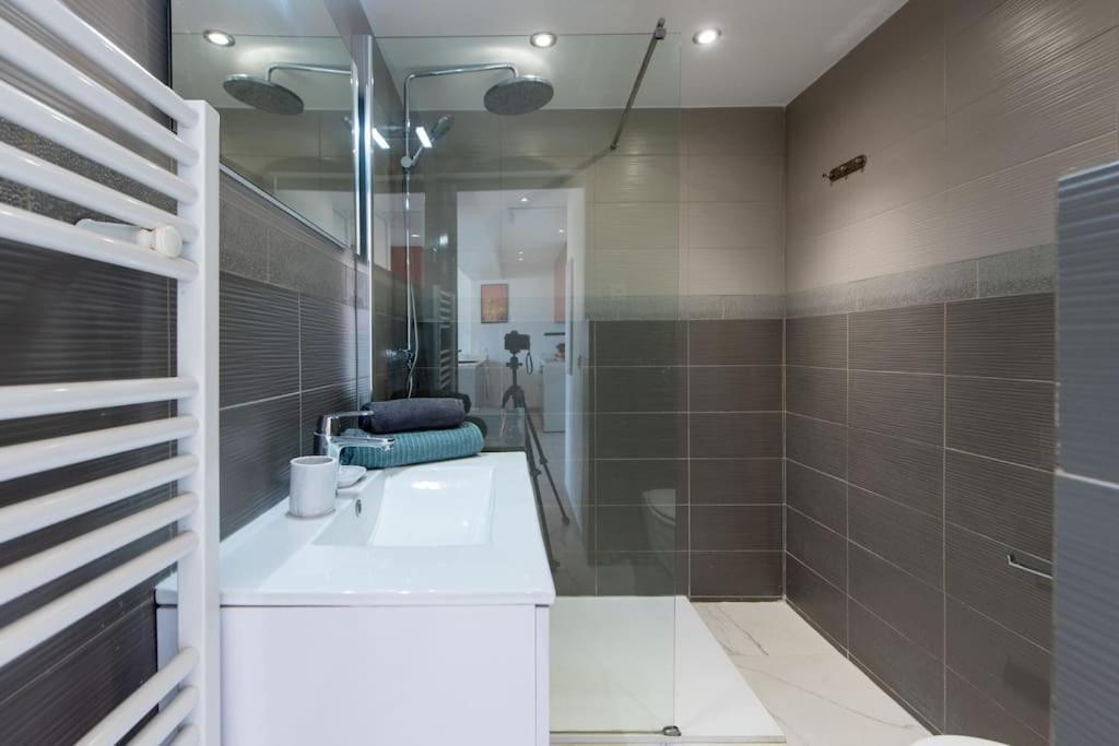 Appartement Croisette - Modern 2 Bdrs Location! *