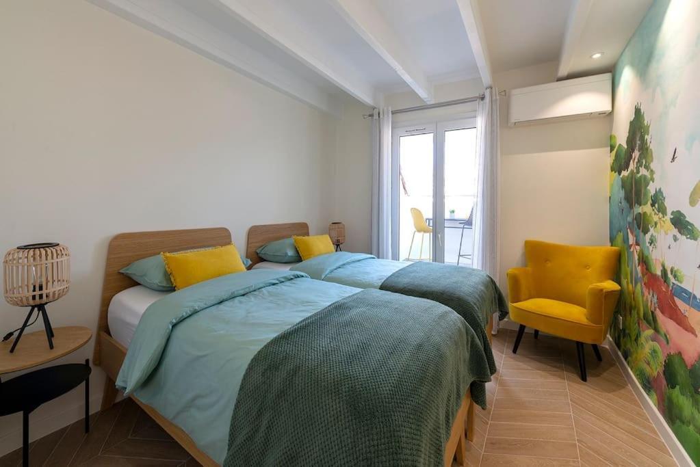 Renovated Bijou Gem In Heart Of *