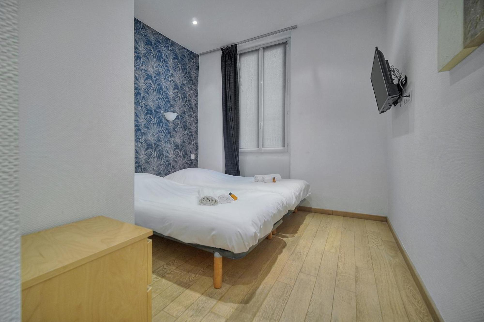Moderne 3 Pieces Idealement Situe Centre De L! A2b22 Apartment
