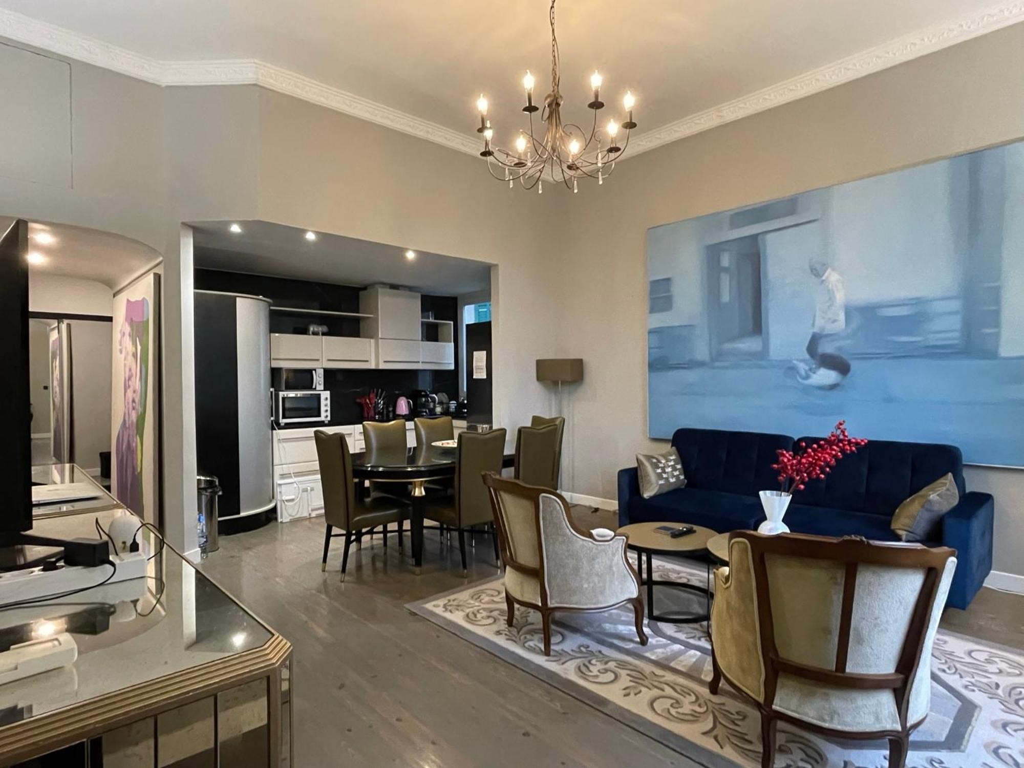 Luxury 2-floor Flat *