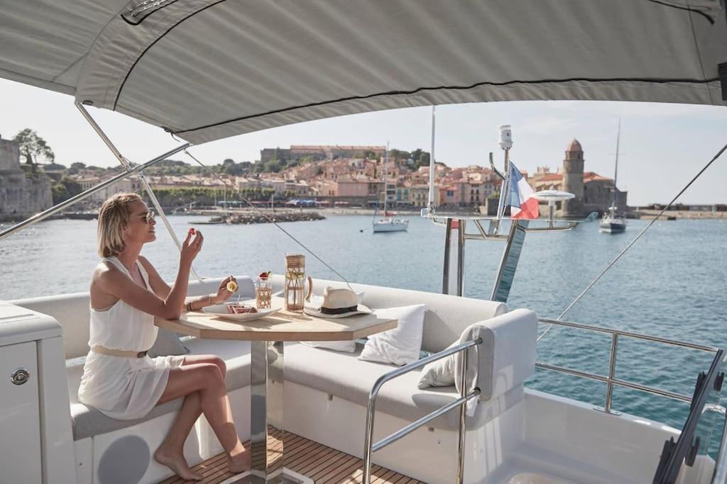 Botel Il - Cannes, Vieux-port Cannes
