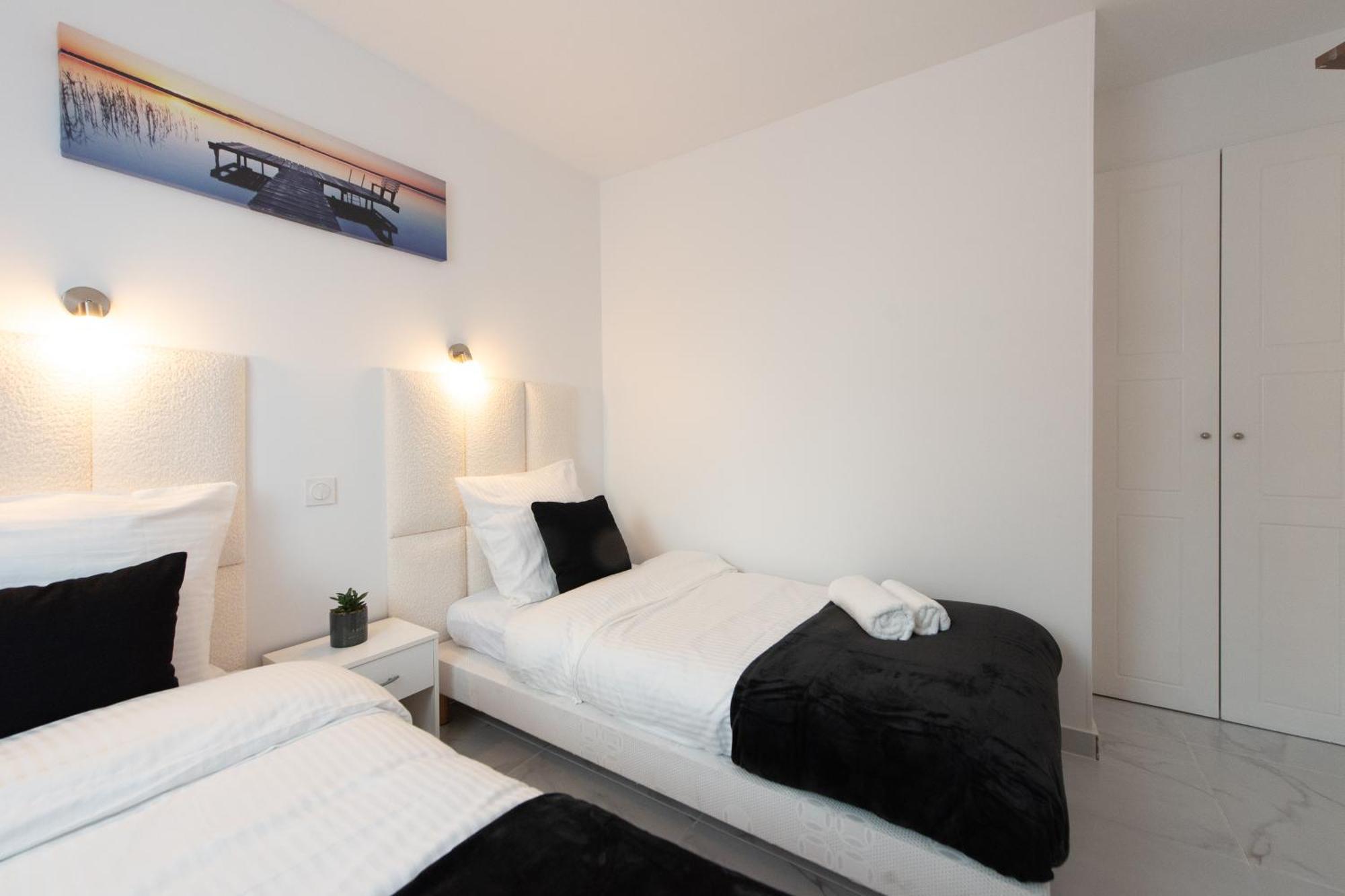 Stylish 2 In The Heart Of * Cannes