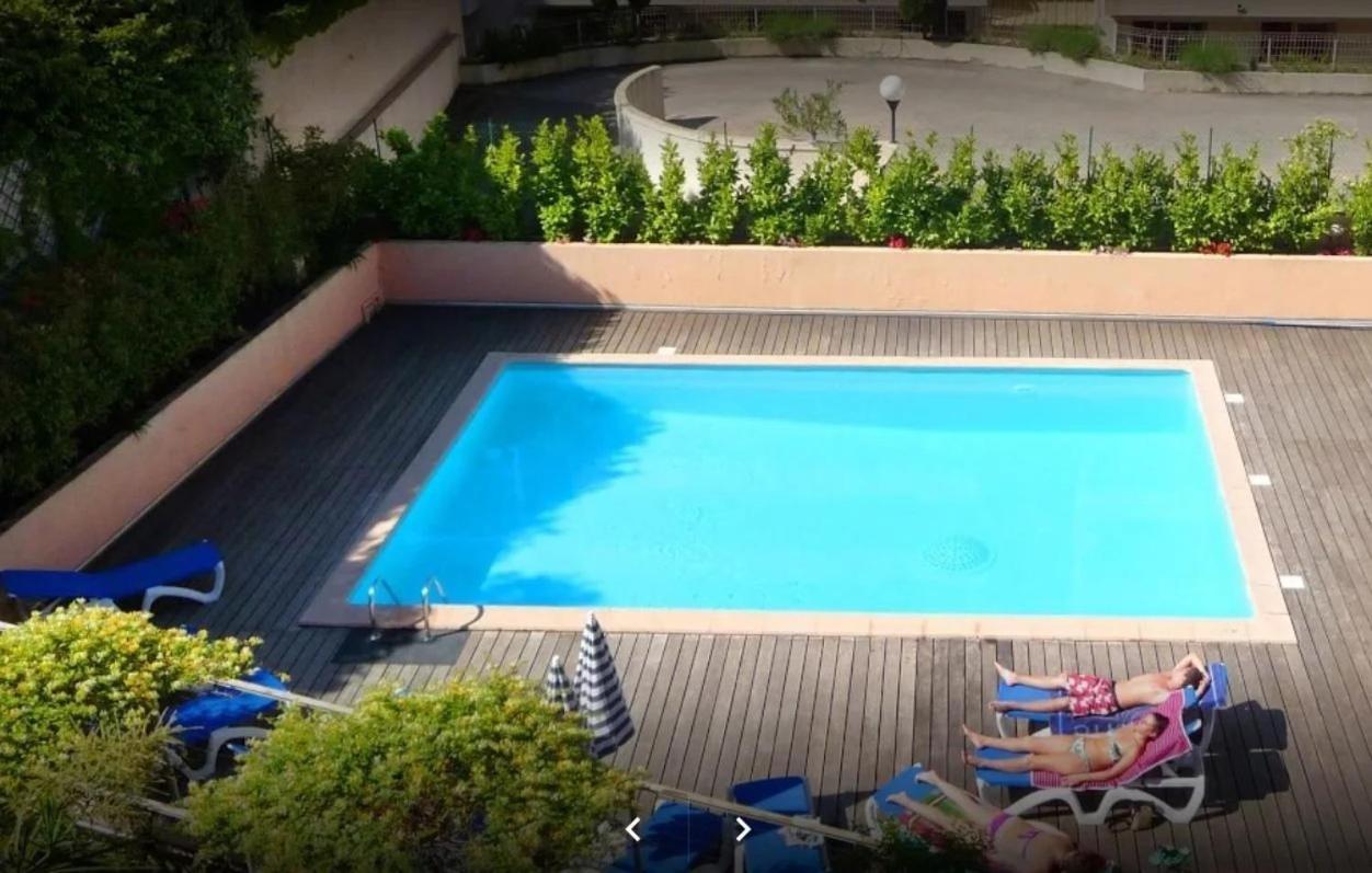 Appartement Superbe Avec Terrasse 2 Chambres, 4 A 5 Couchages Piscine, A Deux Pas Des Plages Et De La Croisette *