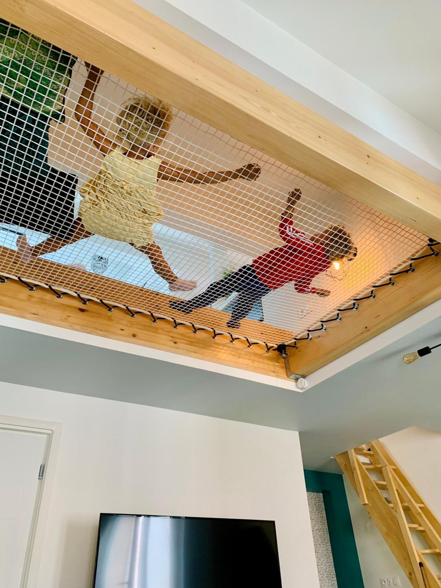 Duplex : 300m, Clim, Netflix Appartement *