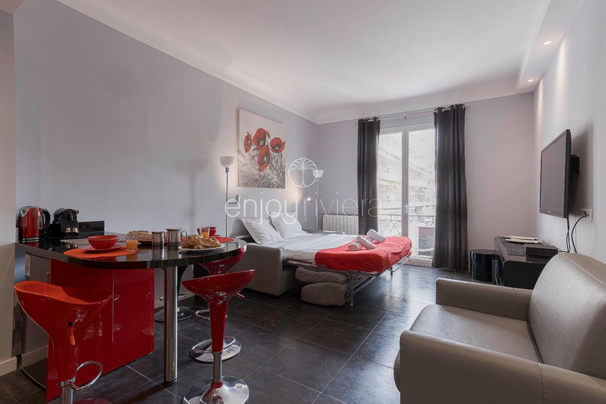 Palais Miramar - & B31 - Croisette Emplacement Unique - 20m - Wifi - Clim Apartment Cannes