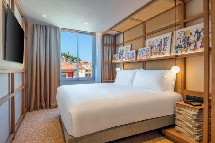 Radisson Blu 1835 Hotel,