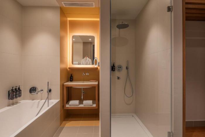 Radisson Blu 1835 Hotel,