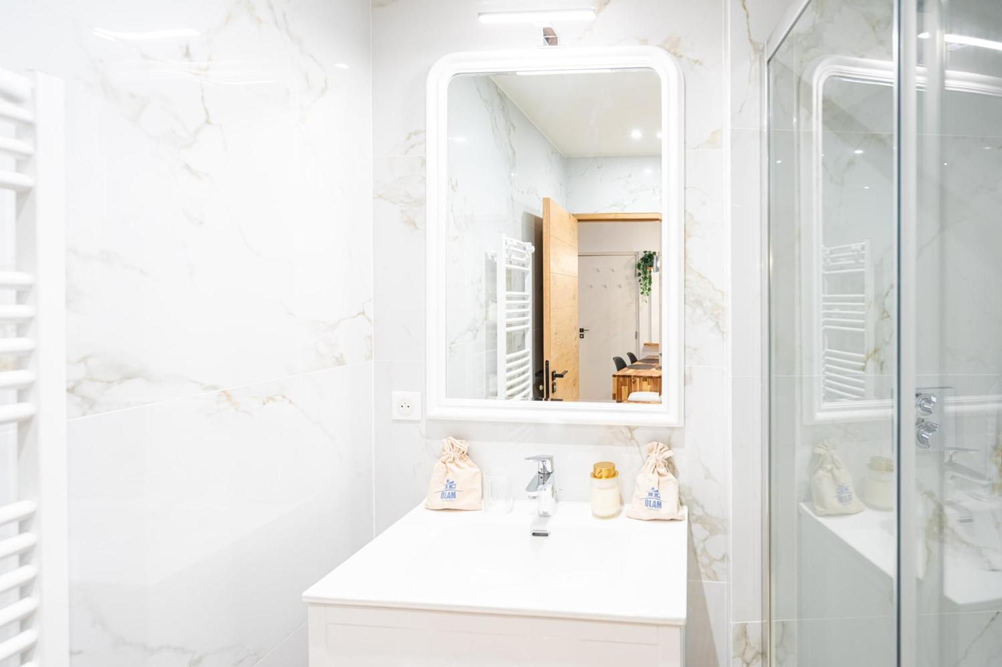 Meynadier Premium 2br Refurb 2023 Olam Apartment