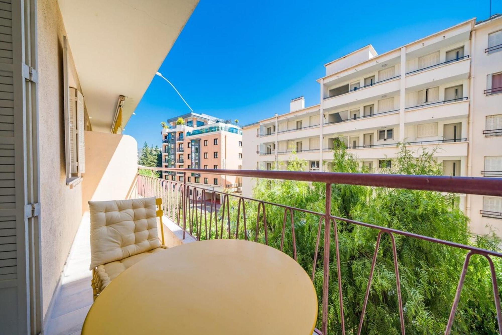 Brand New 2 Bedroom In The Heart Of Apartment