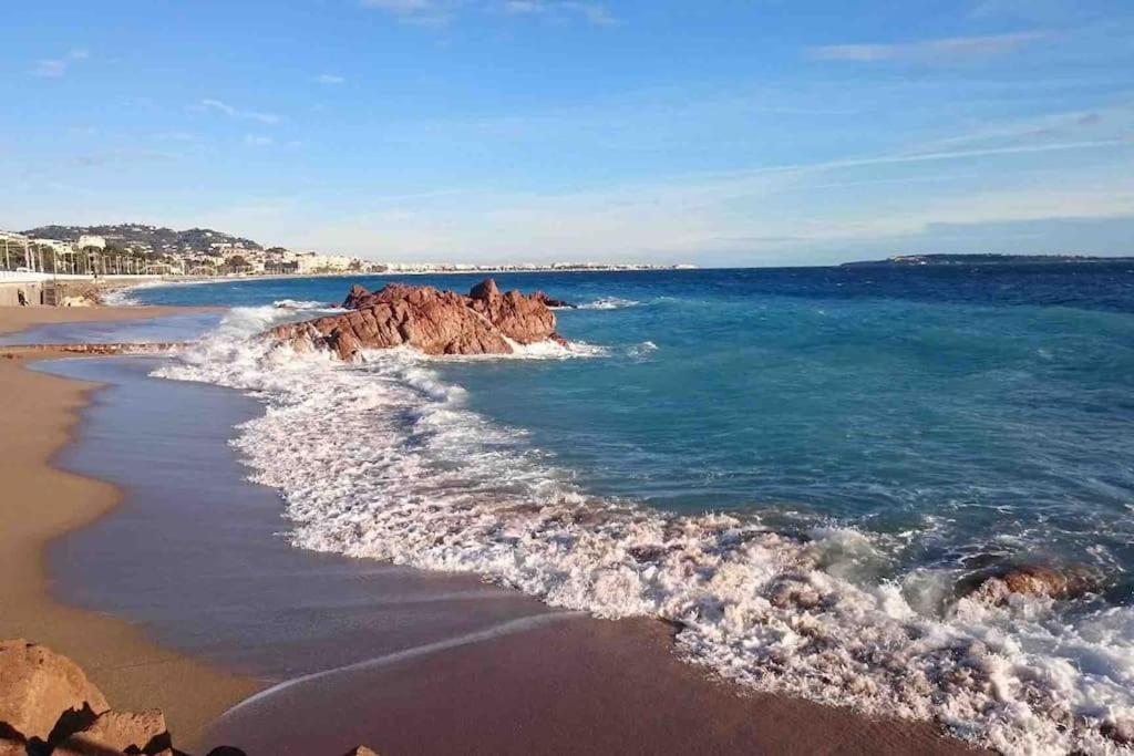 La Bocca, F1+cabine, Clim, Mer A 5min Pieds Appartement Cannes