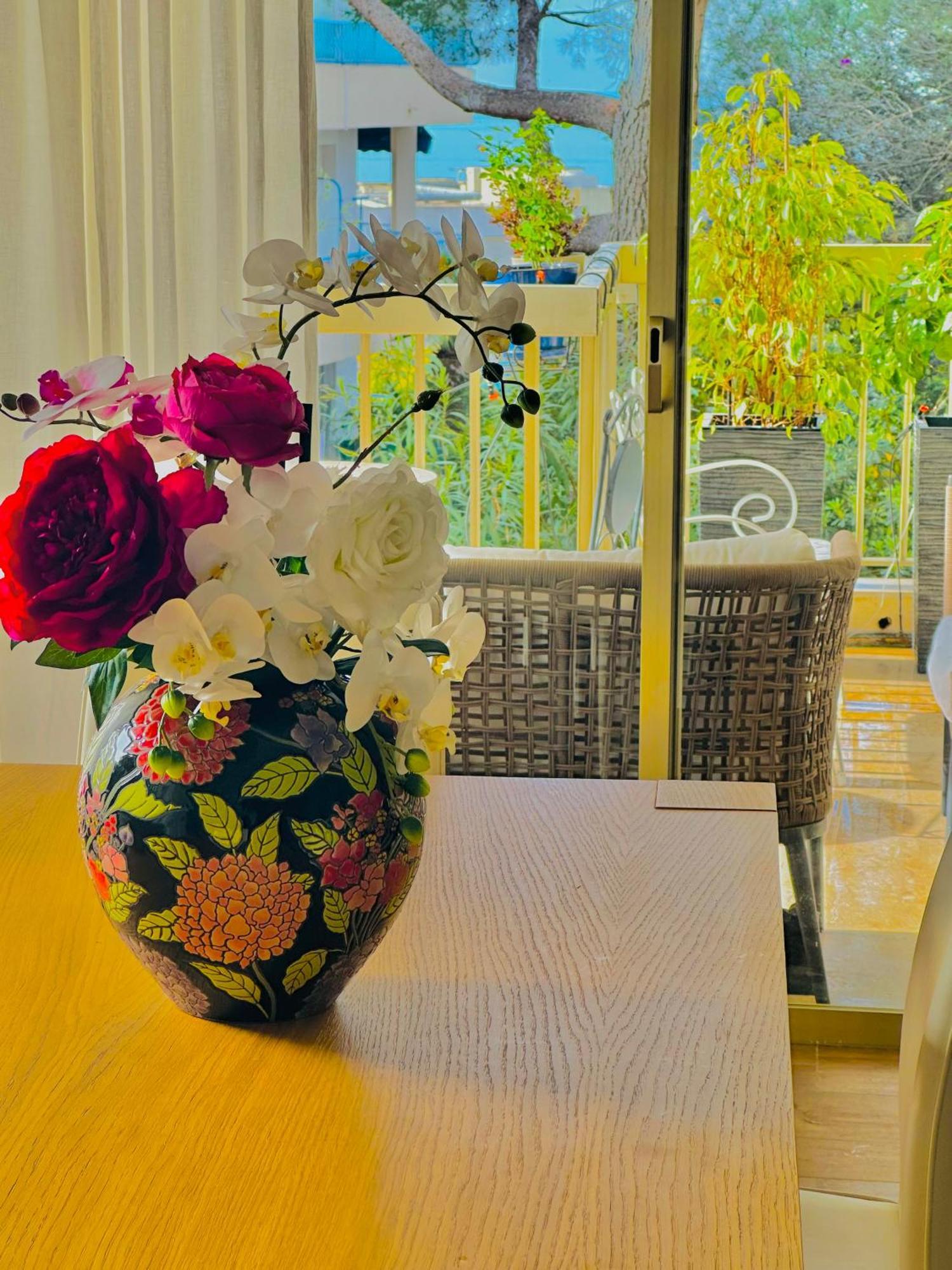 Luxurious Private Floor 130M2 - Ac, Terrace, Pool, Parking - Croisette 5', Plage Des Sports Cannes