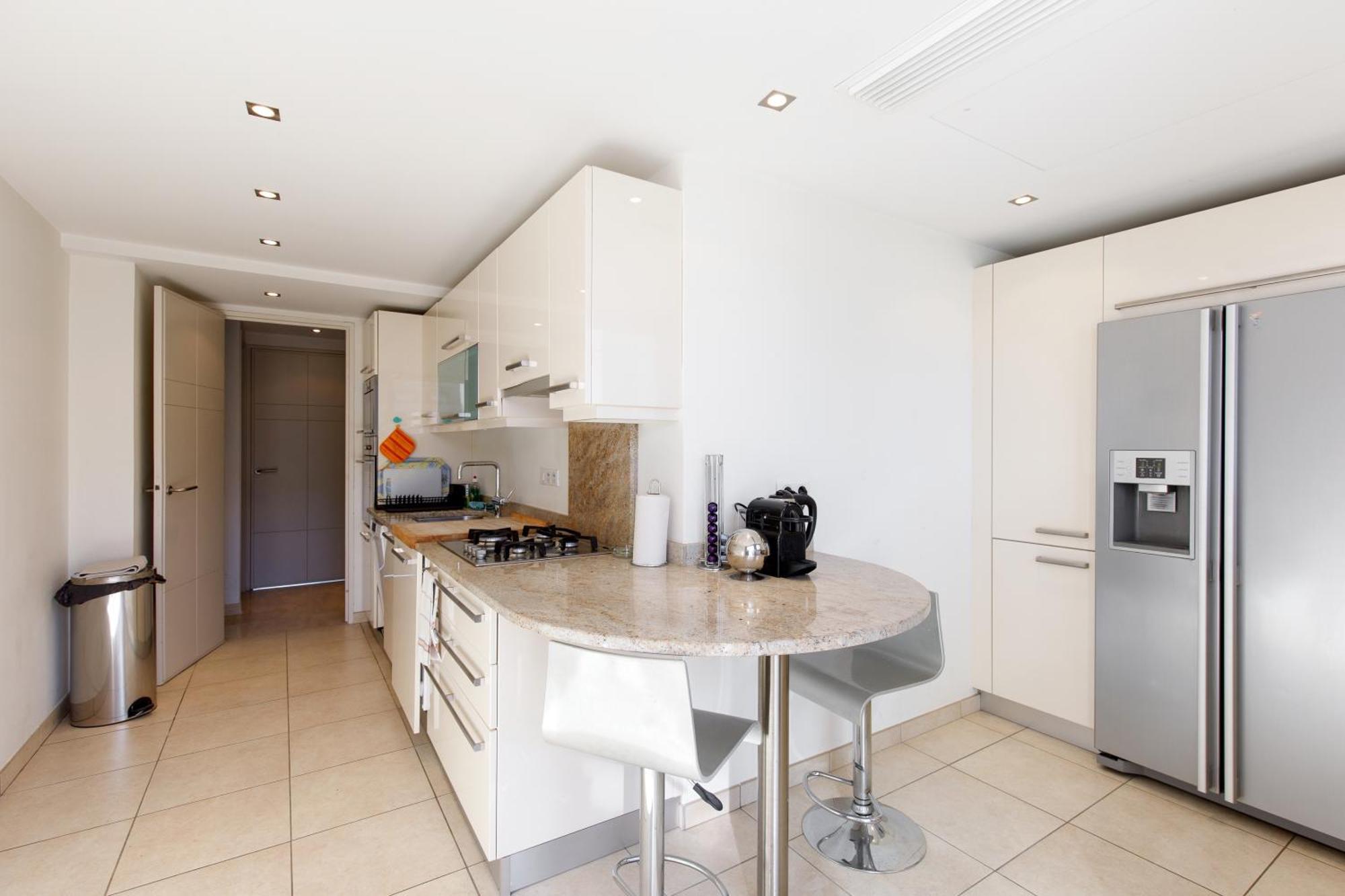 Elegant 120m² En Front De A Apartment