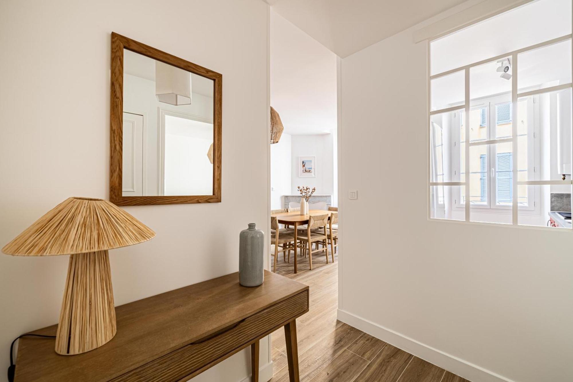 Apartment Beautiful 1br, Heart Of Suquet-cannes - 5min *