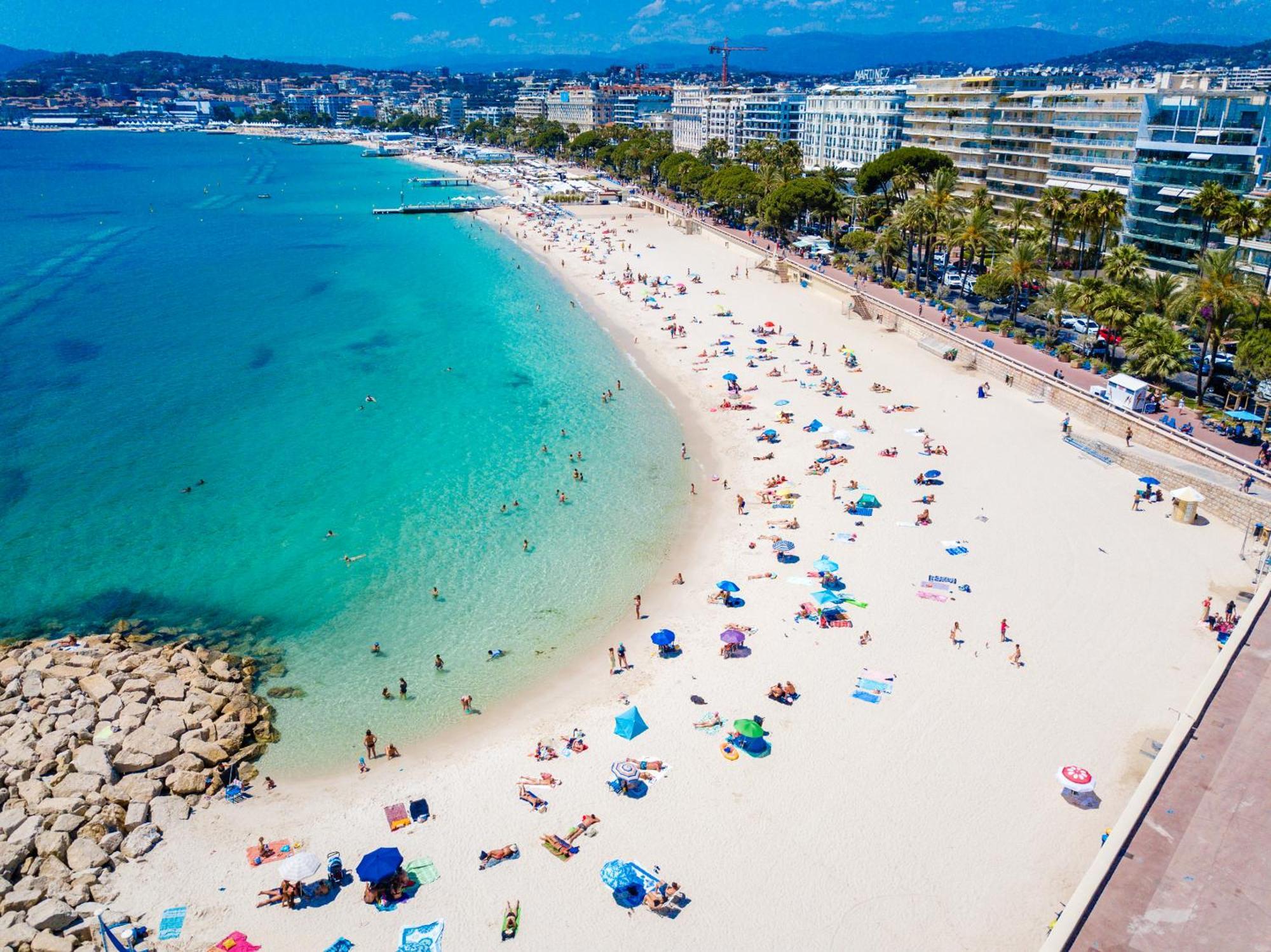 Le Gallia 2 Bedroom Refait A Neuf Center Of Cannes
