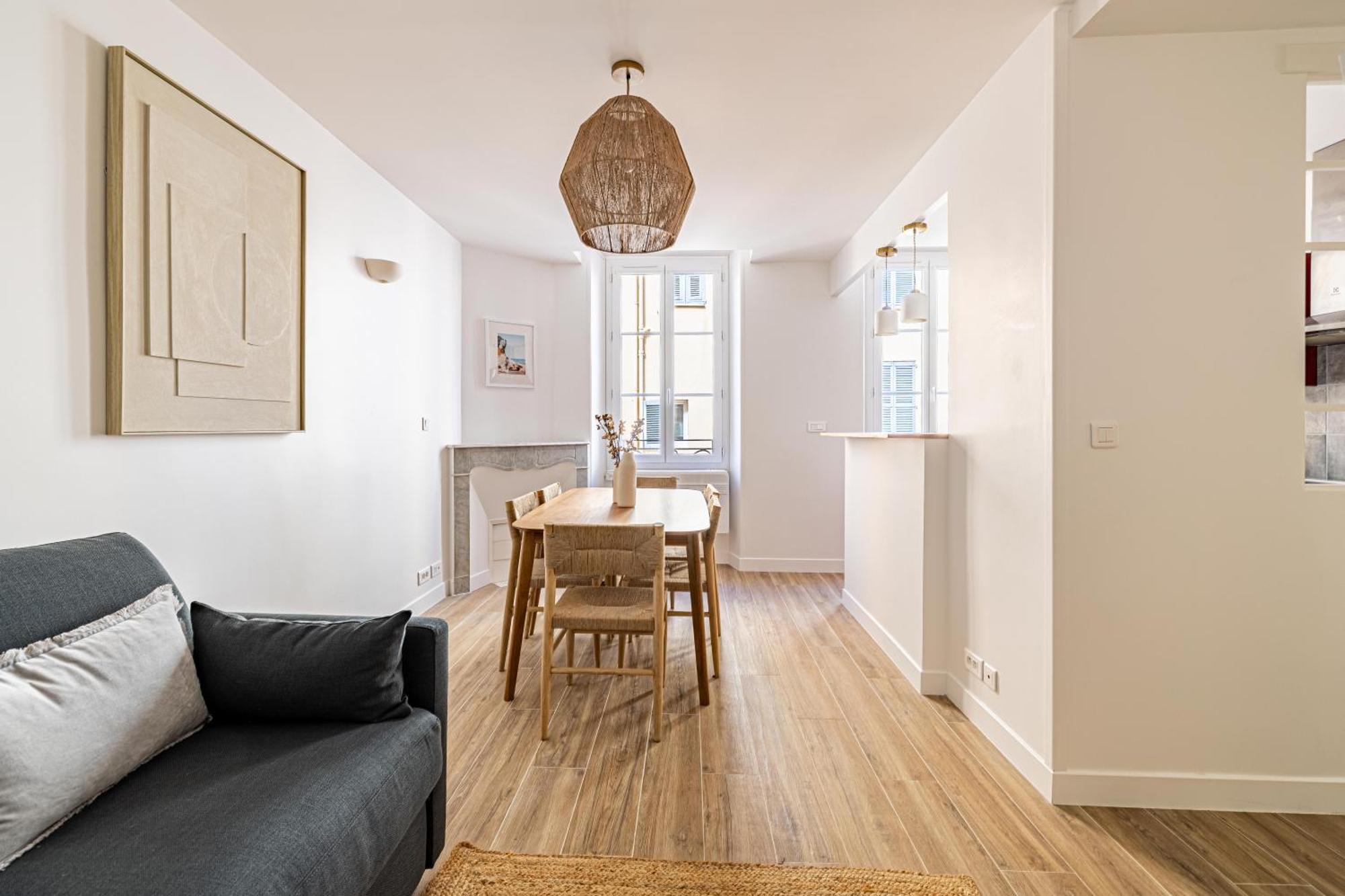 Apartment Beautiful 1br, Heart Of Suquet-cannes - 5min Cannes