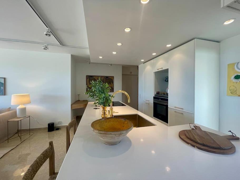 Le Bluebay - Luxurious 2 Bedrooms Seaview Swimming Pool Carpark Appartement