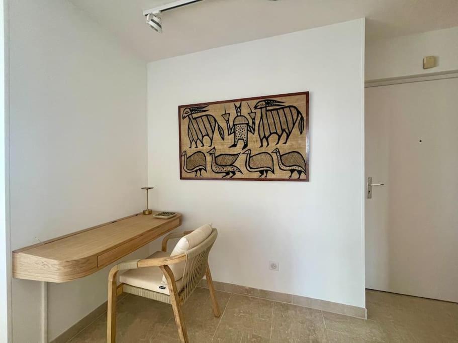 Le Bluebay - Luxurious 2 Bedrooms Seaview Swimming Pool Carpark