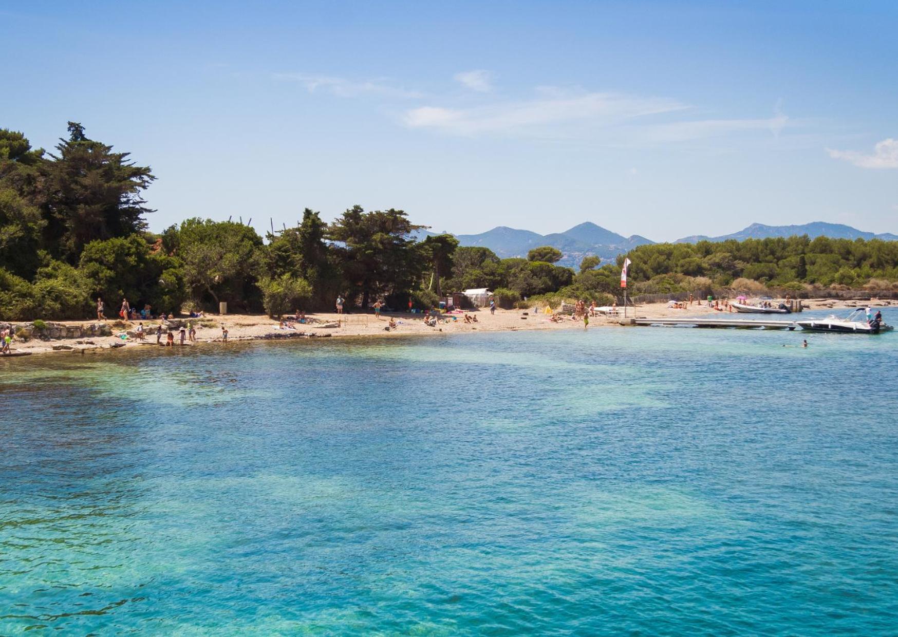 Apartment California Studio-parking-wifi-confort- Jardin Commun Avec Splendide Vue Mer-capitalchic Services Cannes