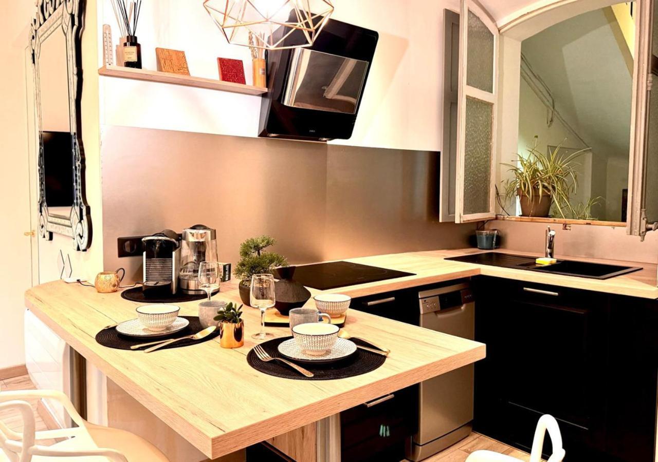 California Studio-parking-wifi-confort- Jardin Commun Avec Splendide Vue Mer-capitalchic Services Apartment