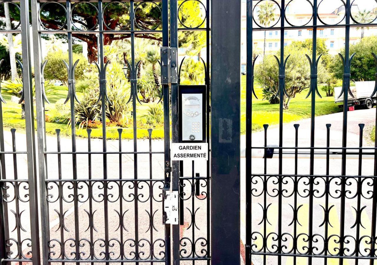 Apartment California Studio-parking-wifi-confort- Jardin Commun Avec Splendide Vue Mer-capitalchic Services Cannes