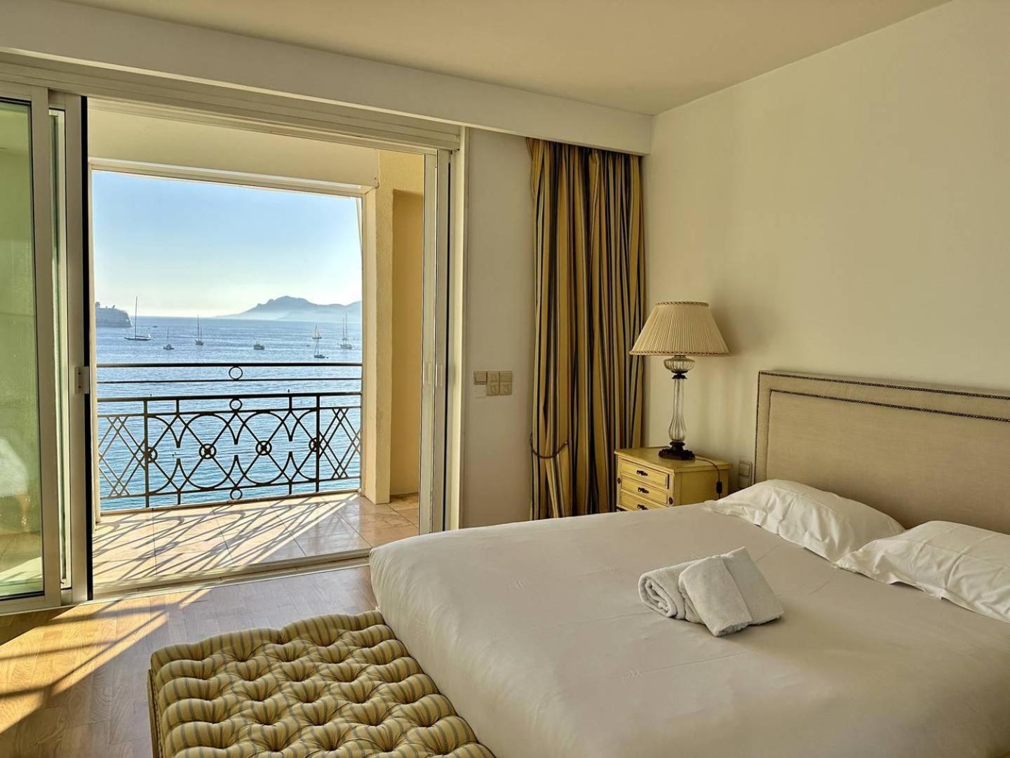 Apartment Croisette - 5 Pieces Face Cannes