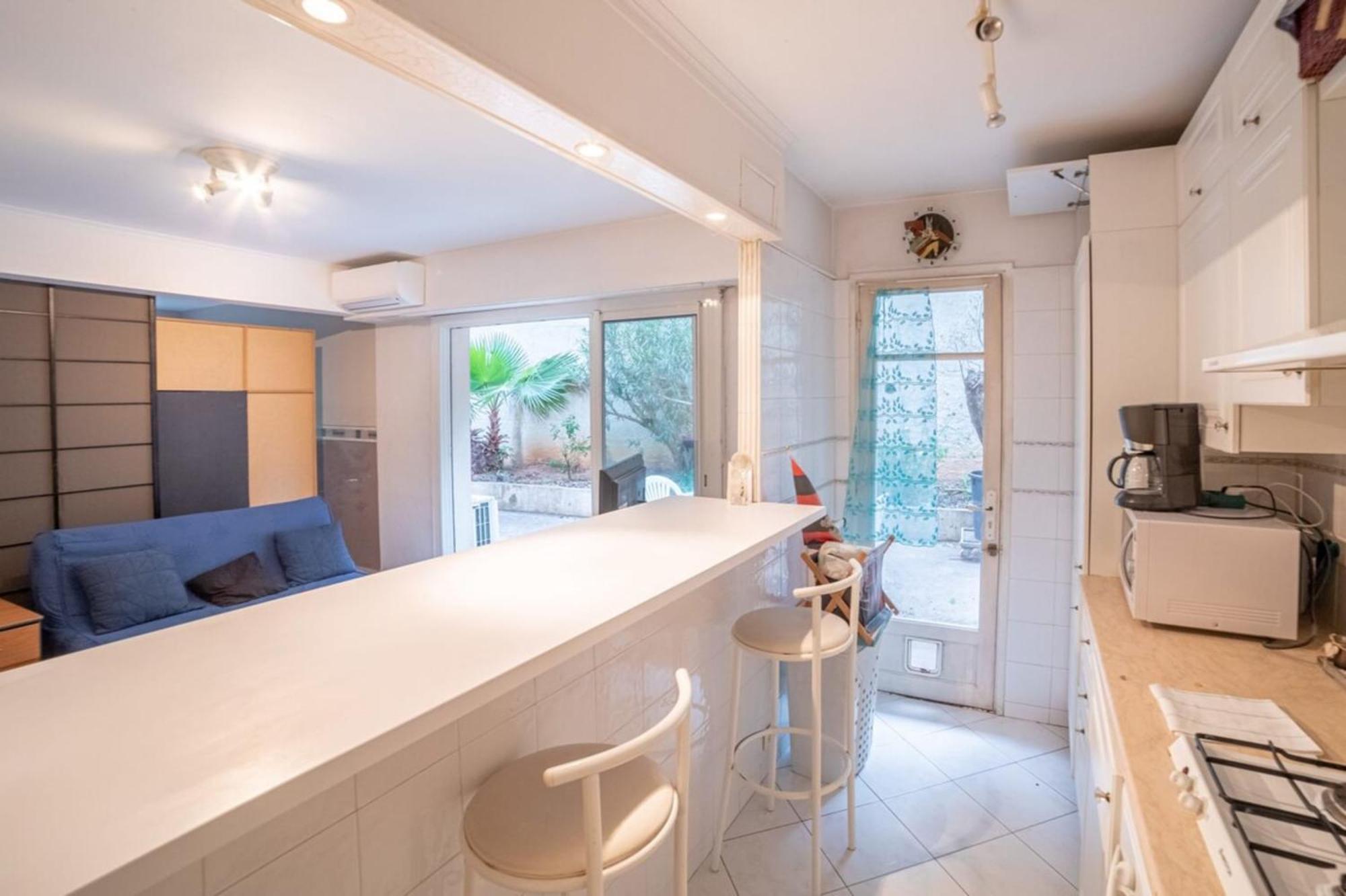 Beauvallon Furnished Flat *