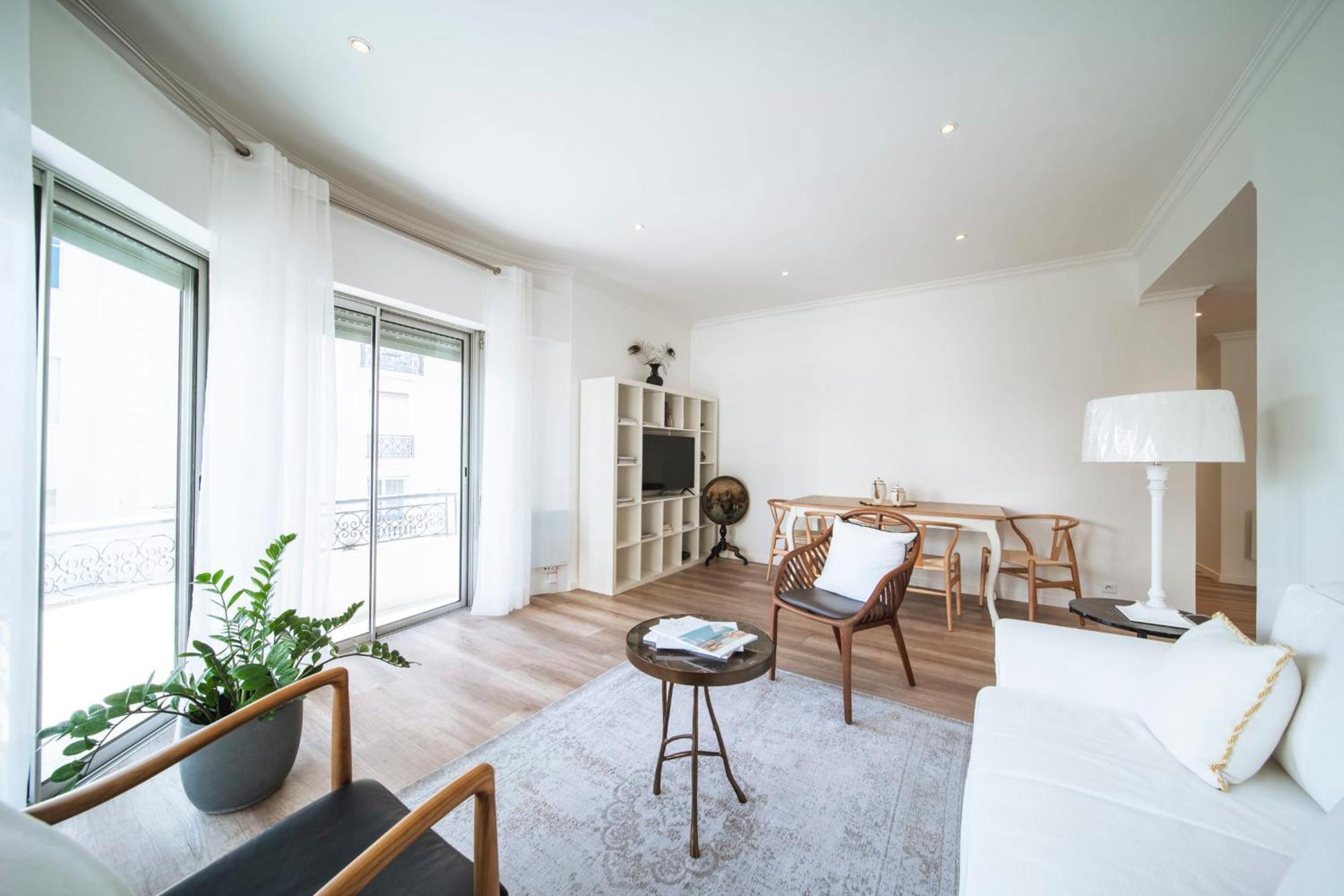 Ref 1933 - - For Rent Apartment Cannes