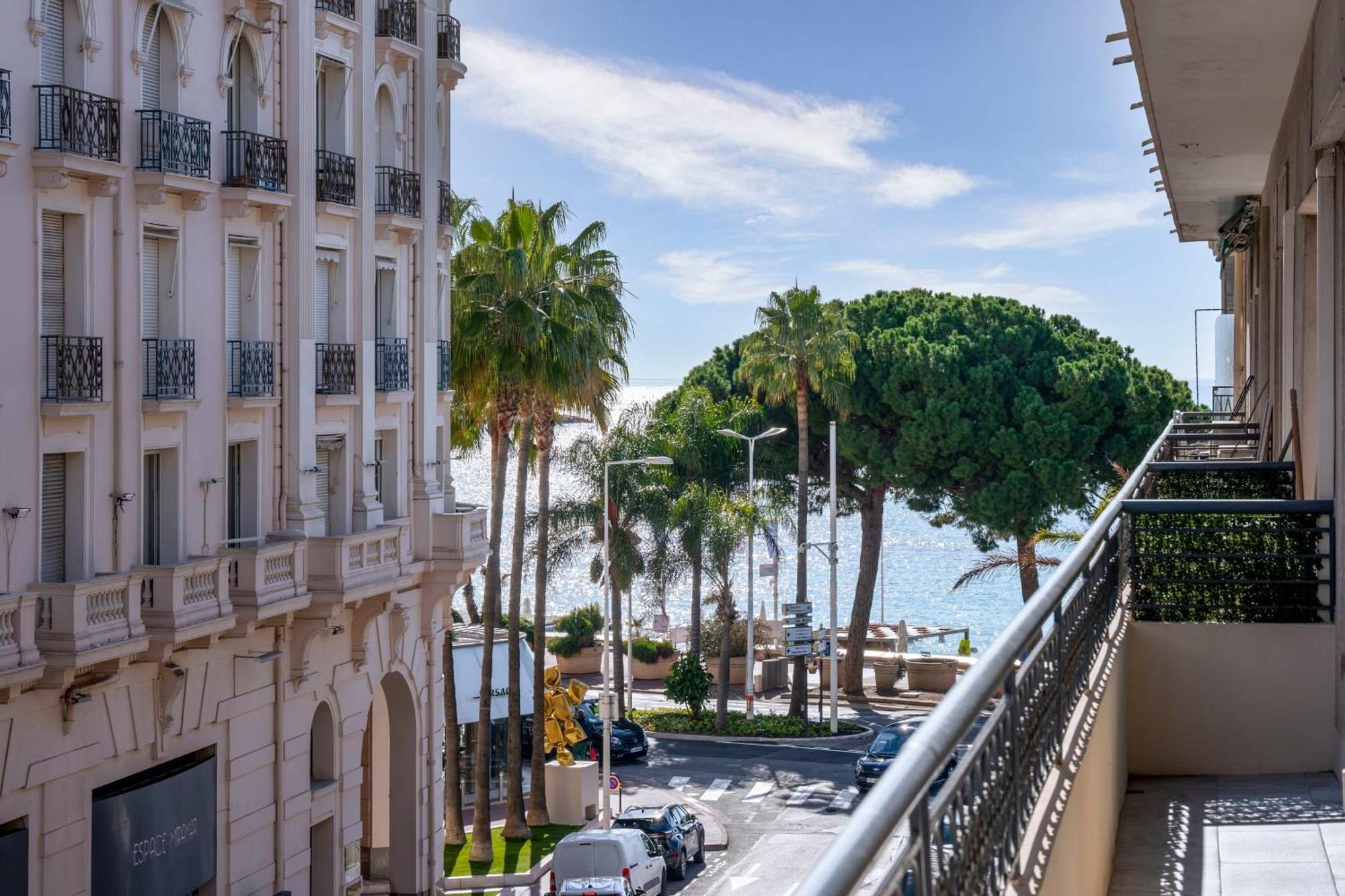 Apartment Ref 1933 - - For Rent *