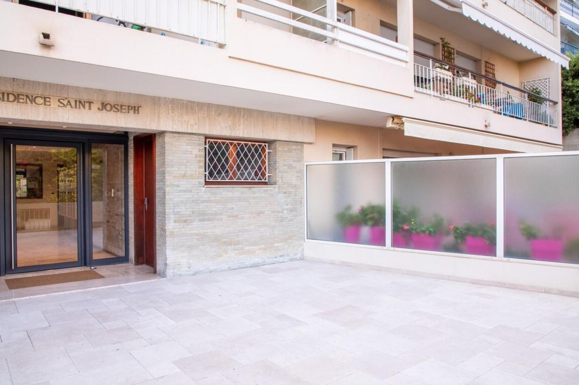 Apartment Beauvallon Furnished Flat *