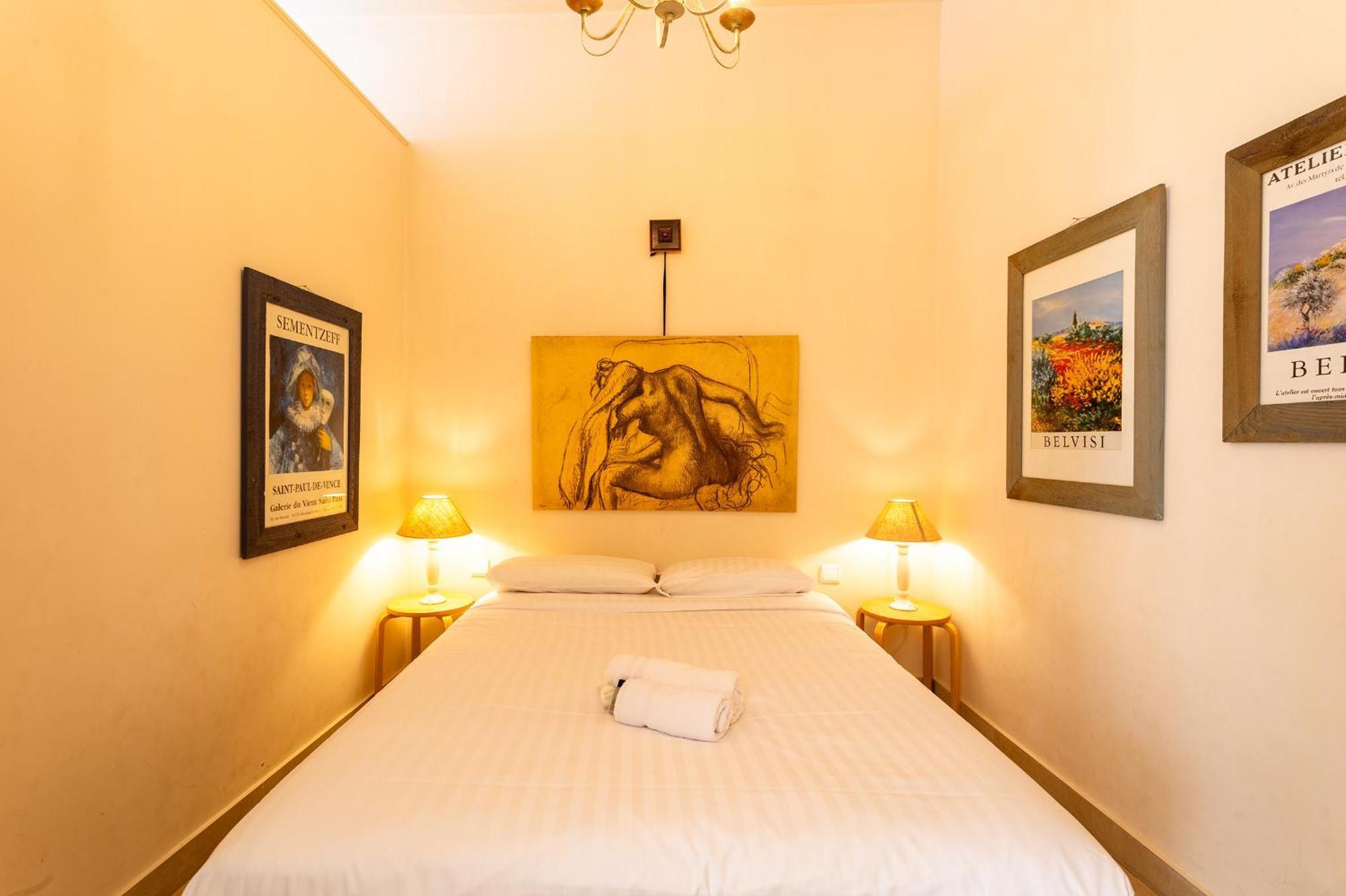 Freres Pradignac Apartment