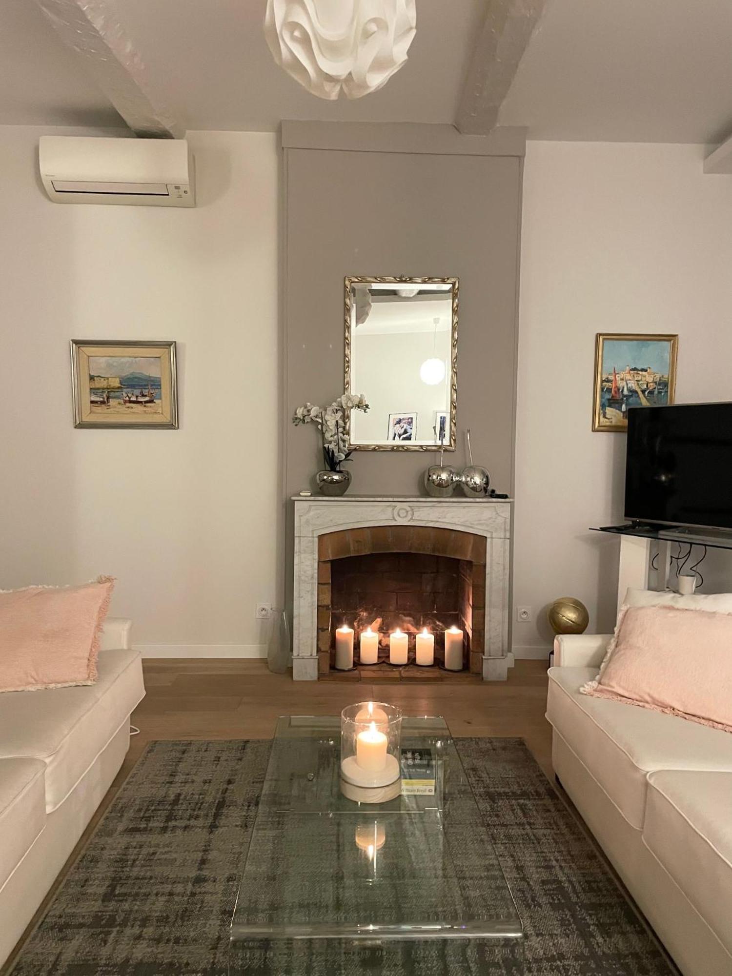 Apartment Old Port, Seafront & Seaview Wifi & Ac