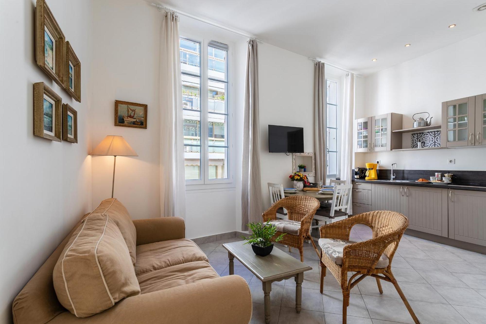 Apartment Freres Pradignaclat1101 *
