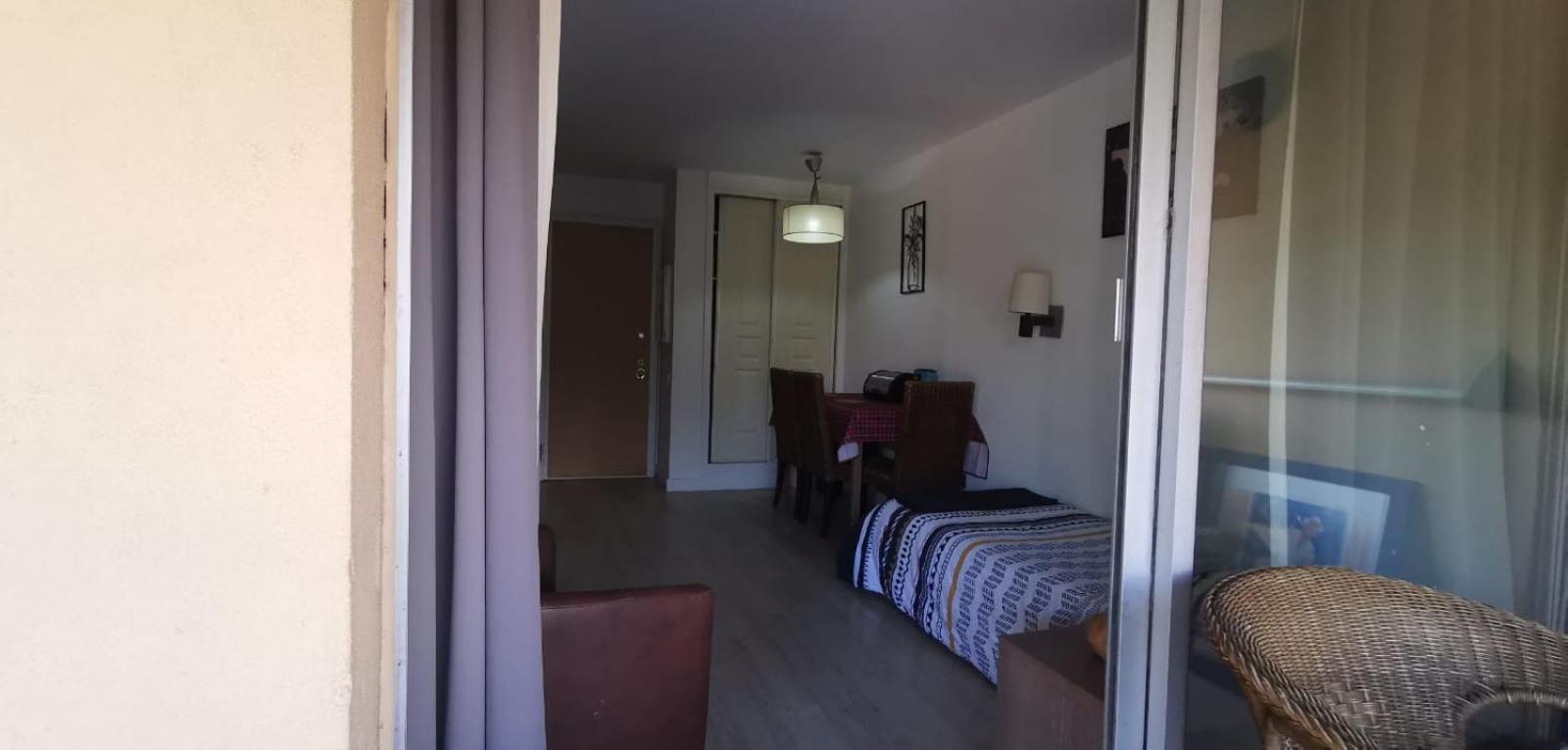 A&h Homes - - Near Train Station Apartamento