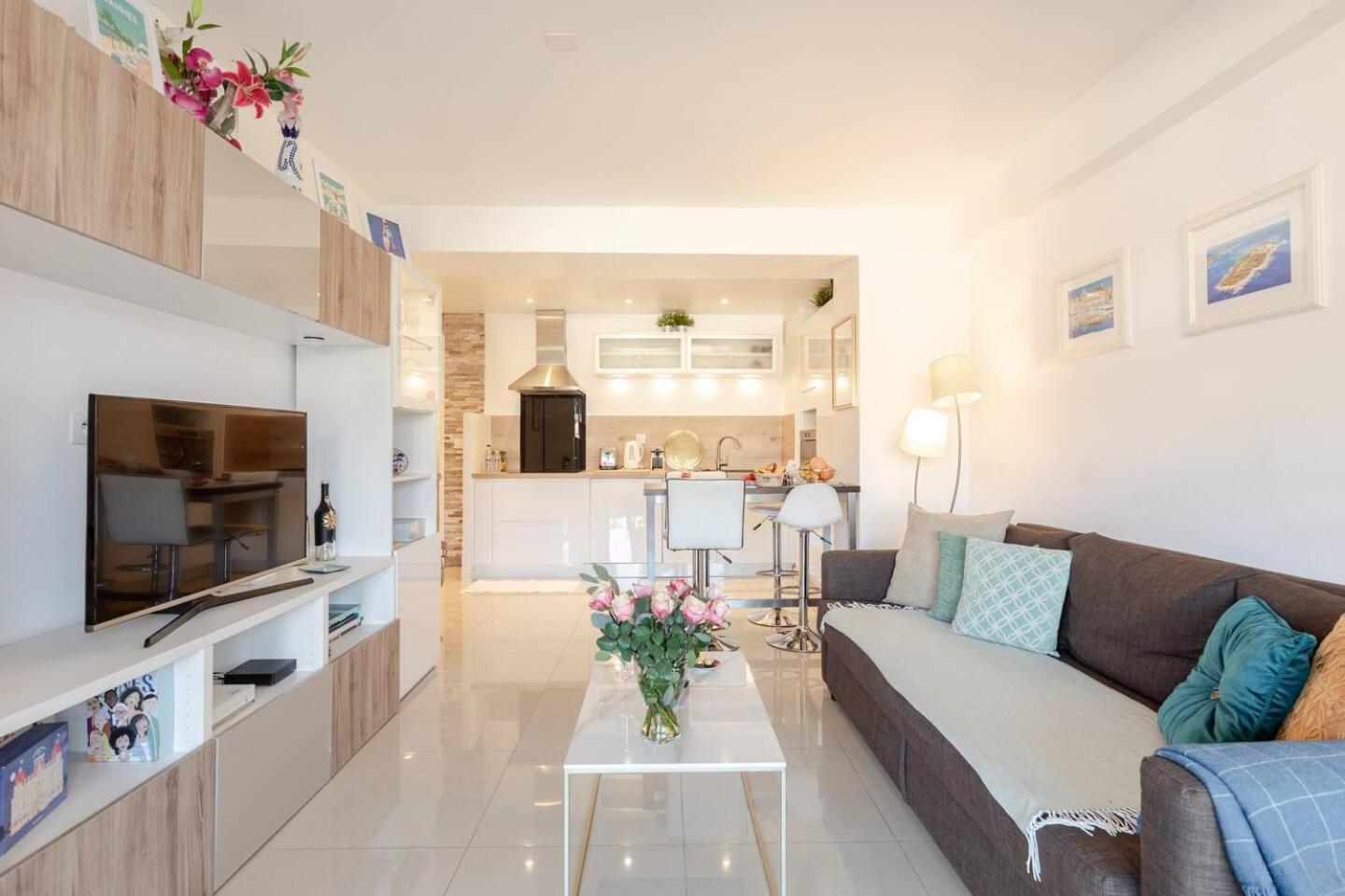 Apartment Cosy Calme Central-terrasse Proche Palais Cannes