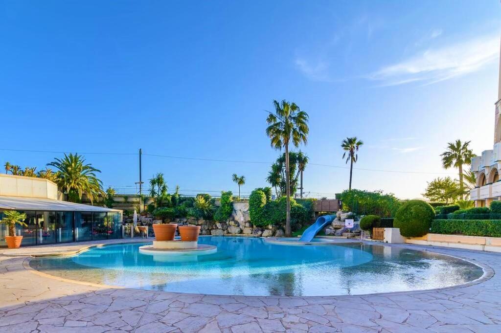 Apartment Bord De 4 Pers / 2 Piscines