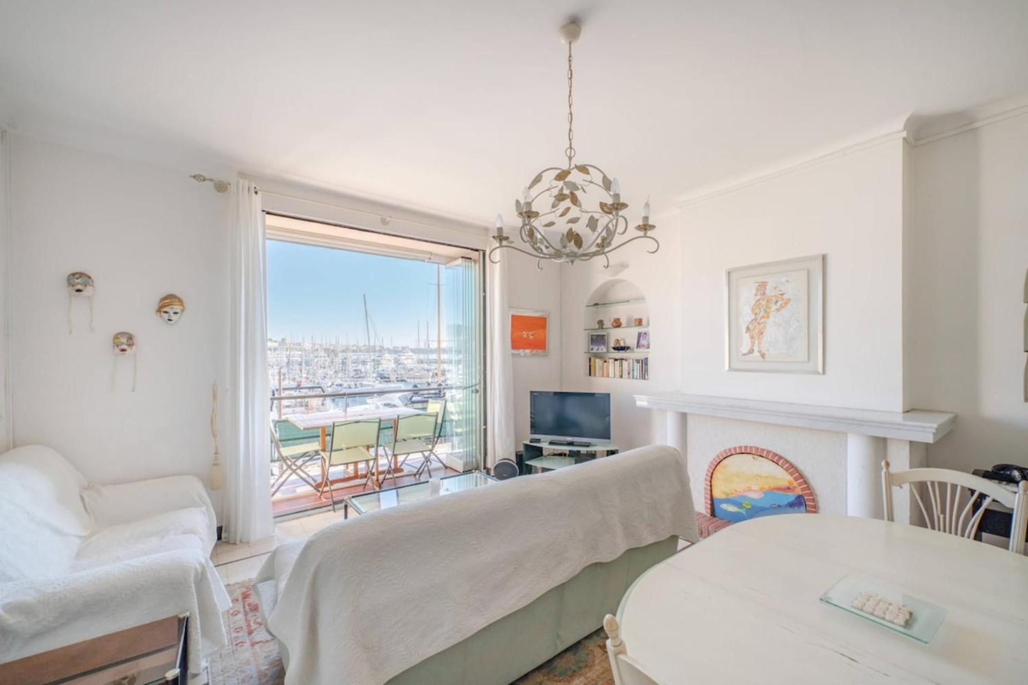 Wonderful 3 Bedroom Overlooking The Old Port