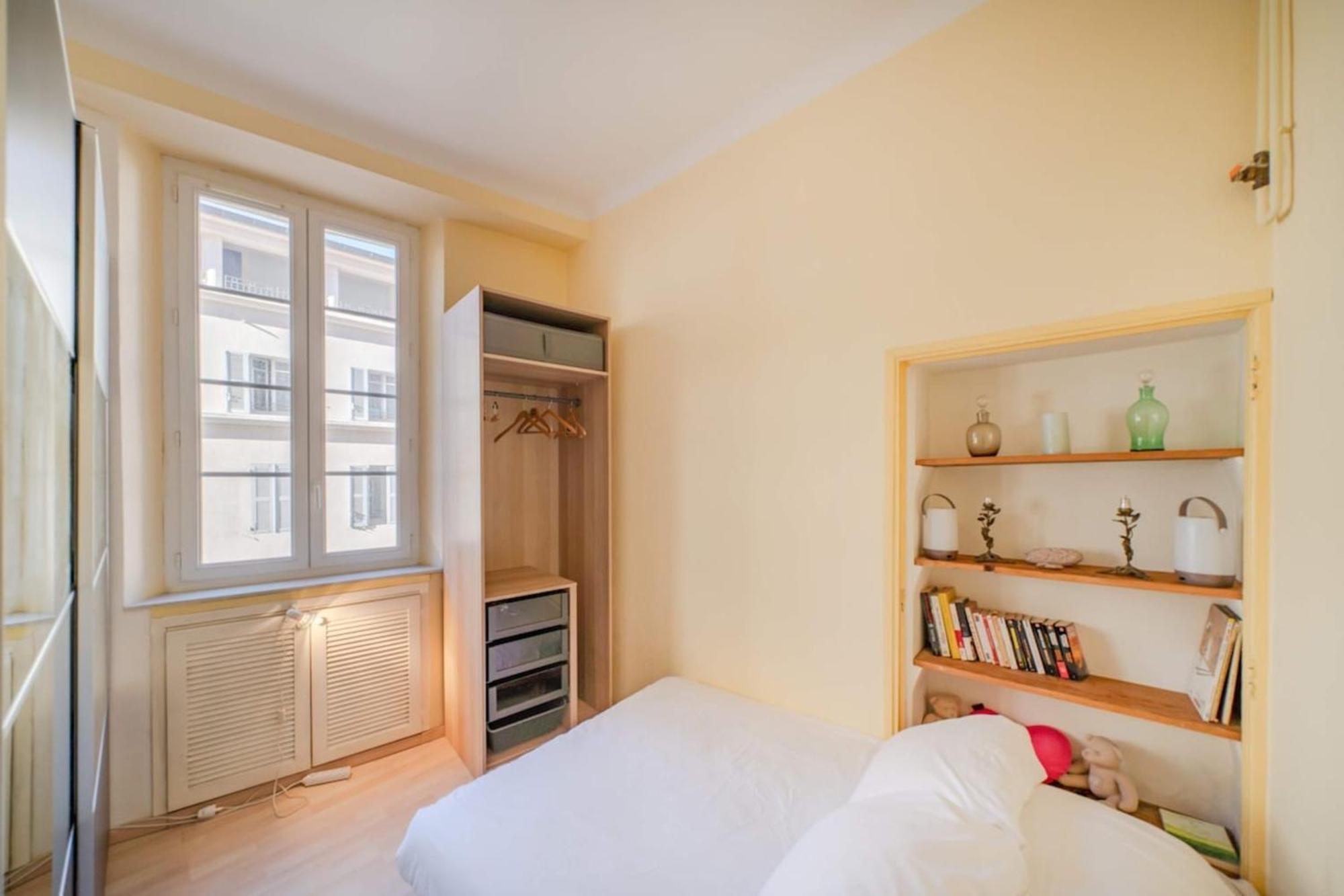 Apartment Wonderful 3 Bedroom Overlooking The Old Port Cannes