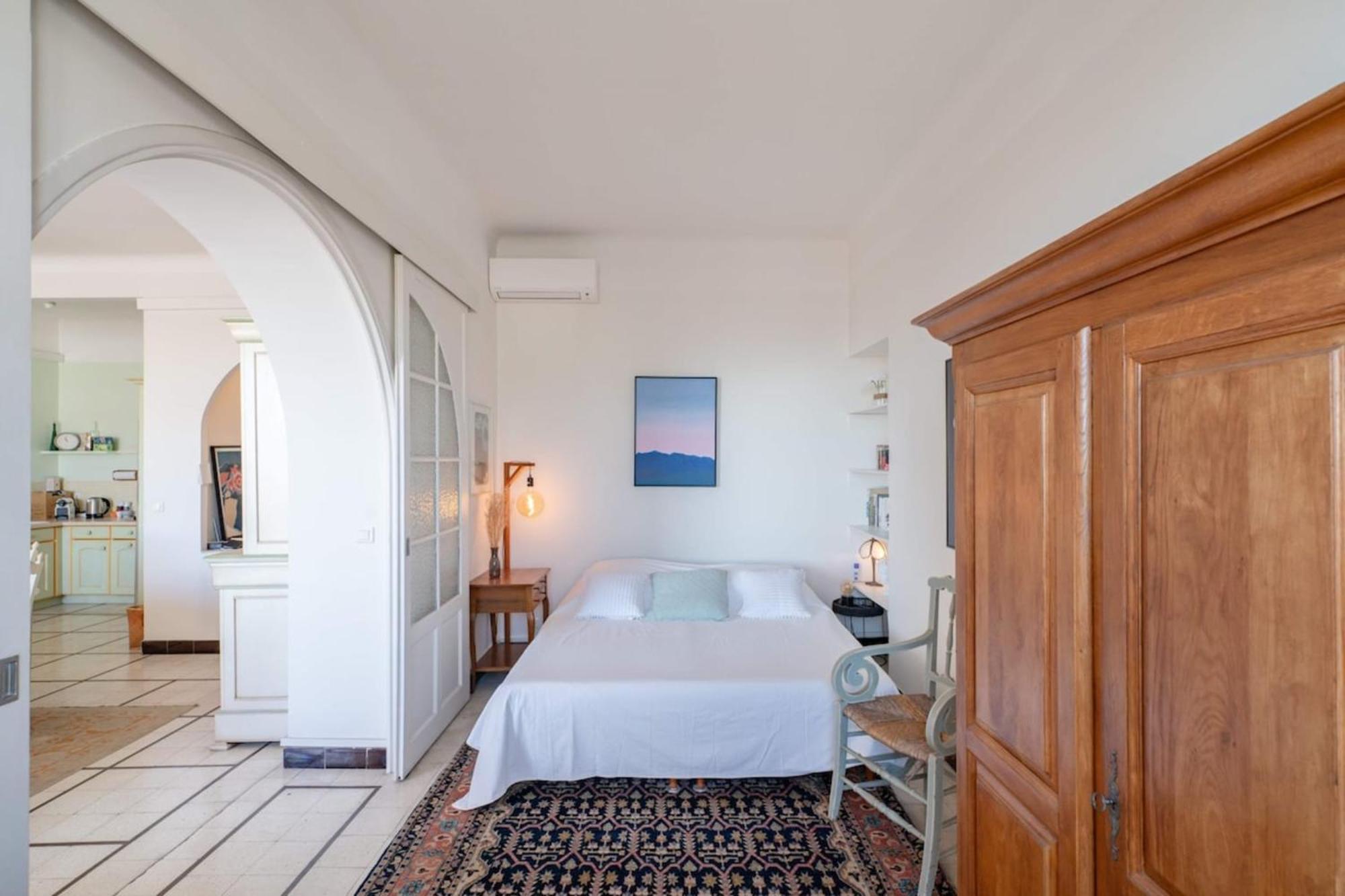 Apartment Wonderful 3 Bedroom Overlooking The Old Port Cannes