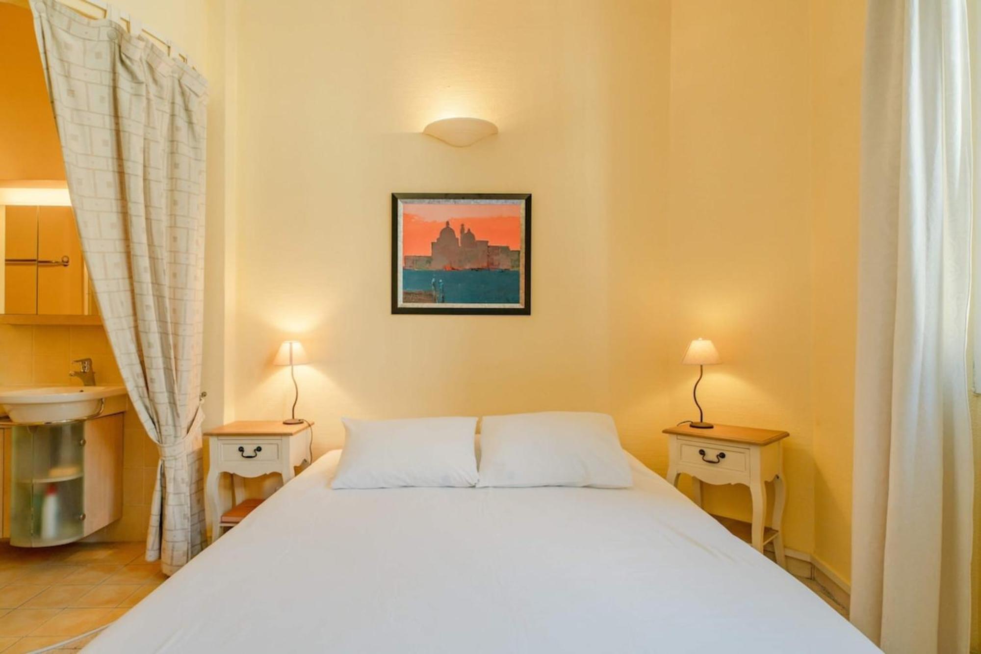 Apartment Wonderful 3 Bedroom Overlooking The Old Port *