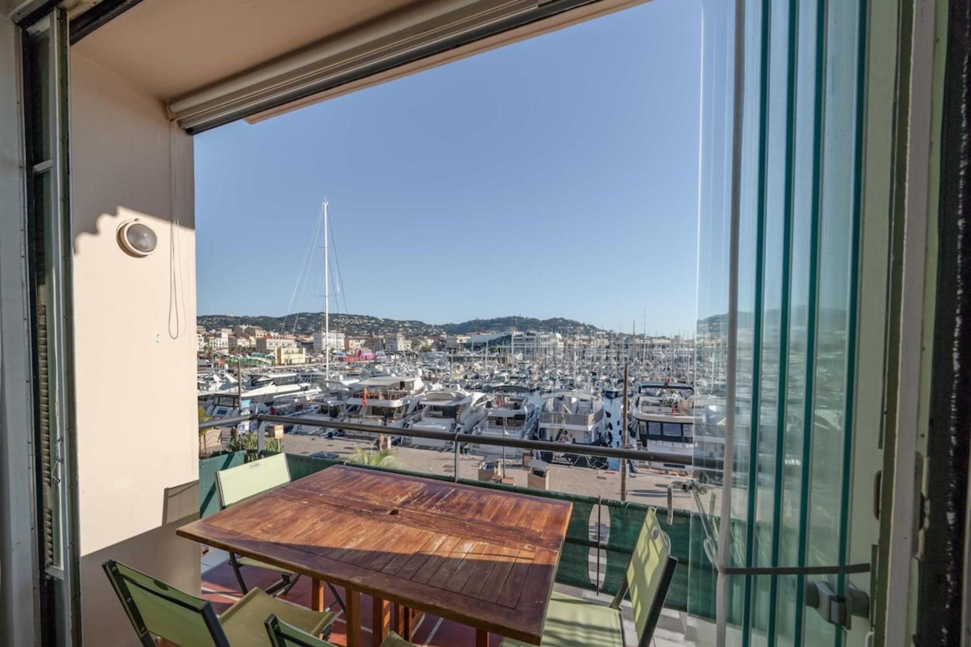 Wonderful 3 Bedroom Overlooking The Old Port Cannes