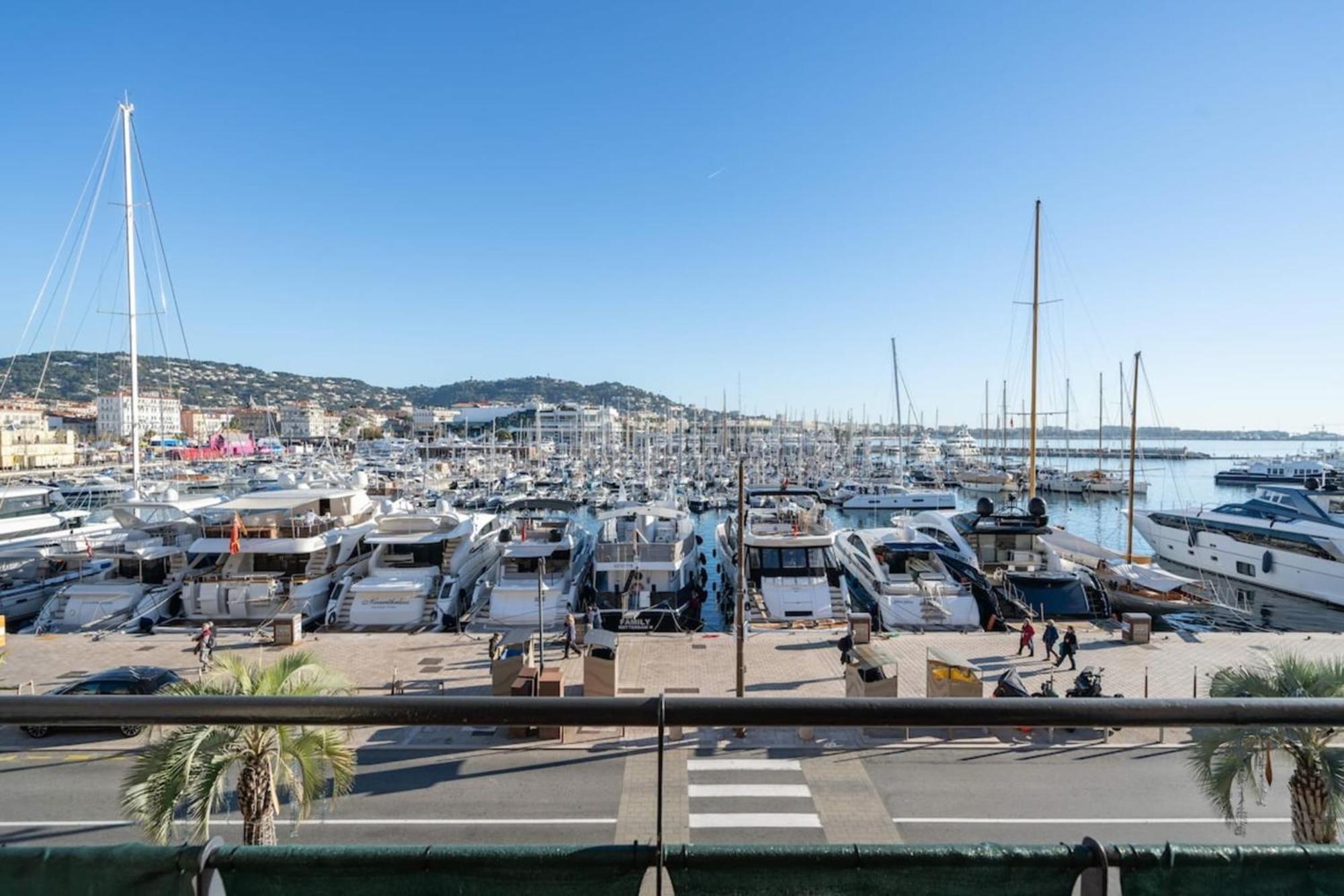 Apartment Wonderful 3 Bedroom Overlooking The Old Port Cannes