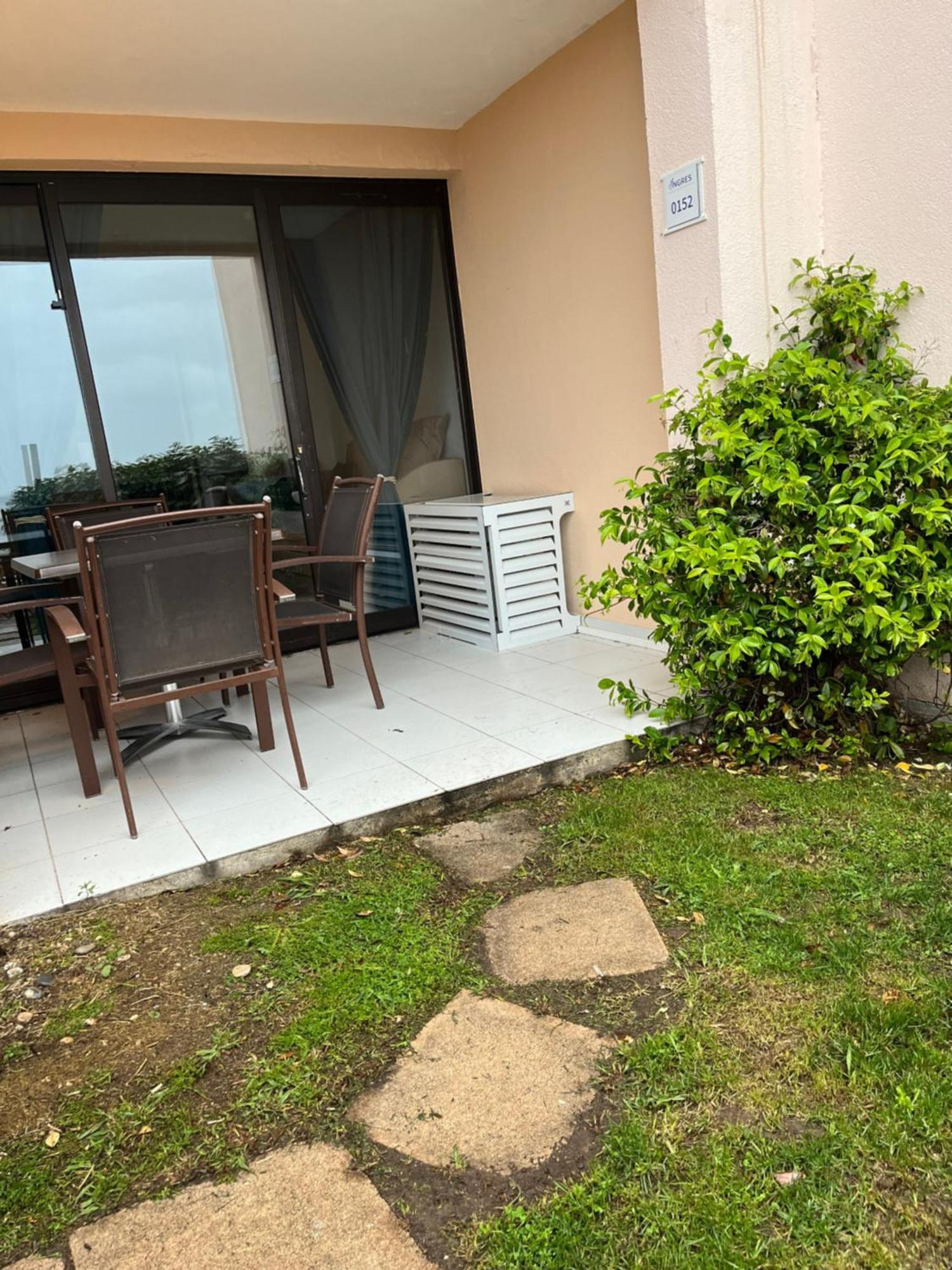 Superbe Vue Av. Piscine Et Tennis * Cannes
