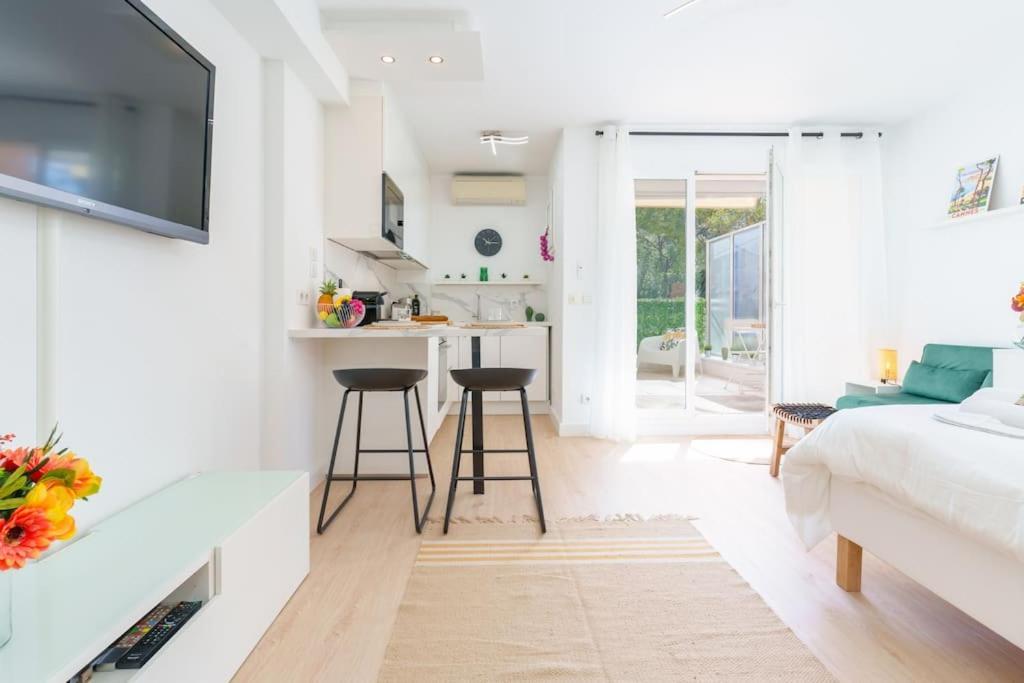 Apartment Le Bristol By Apirent #climatisation #terrasse #central Cannes