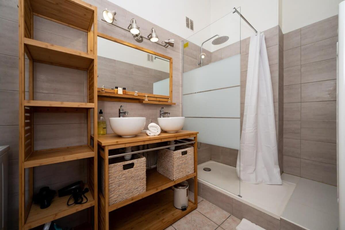 B027-nice Renovated Near Downtown -