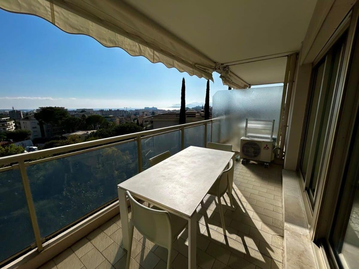 A018-large With Sea View Swimming Pool Garage