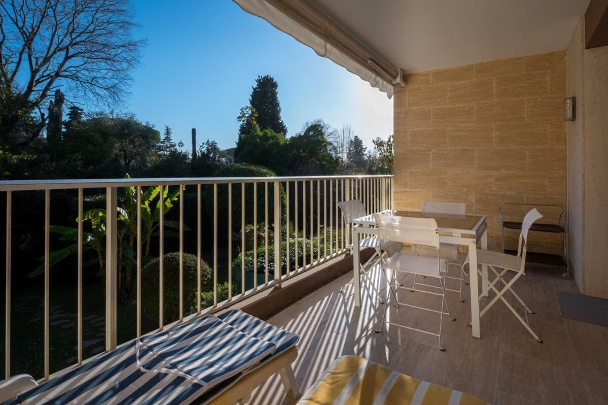 A081-cannes Avec Terrasse Au Calme
