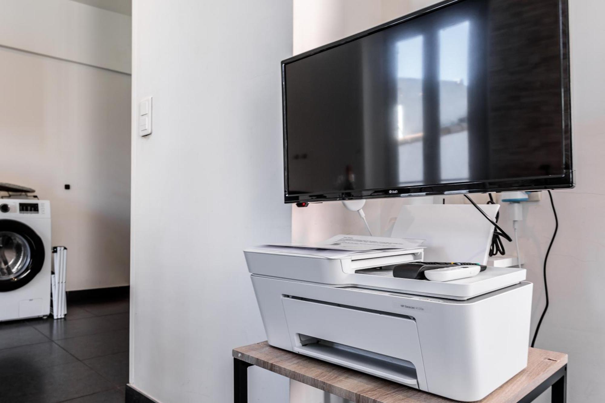 Apartment Les Suisses Zentral In Der Schoenen Altstadt Von Le Suquet 5 Min Zum Wlan *