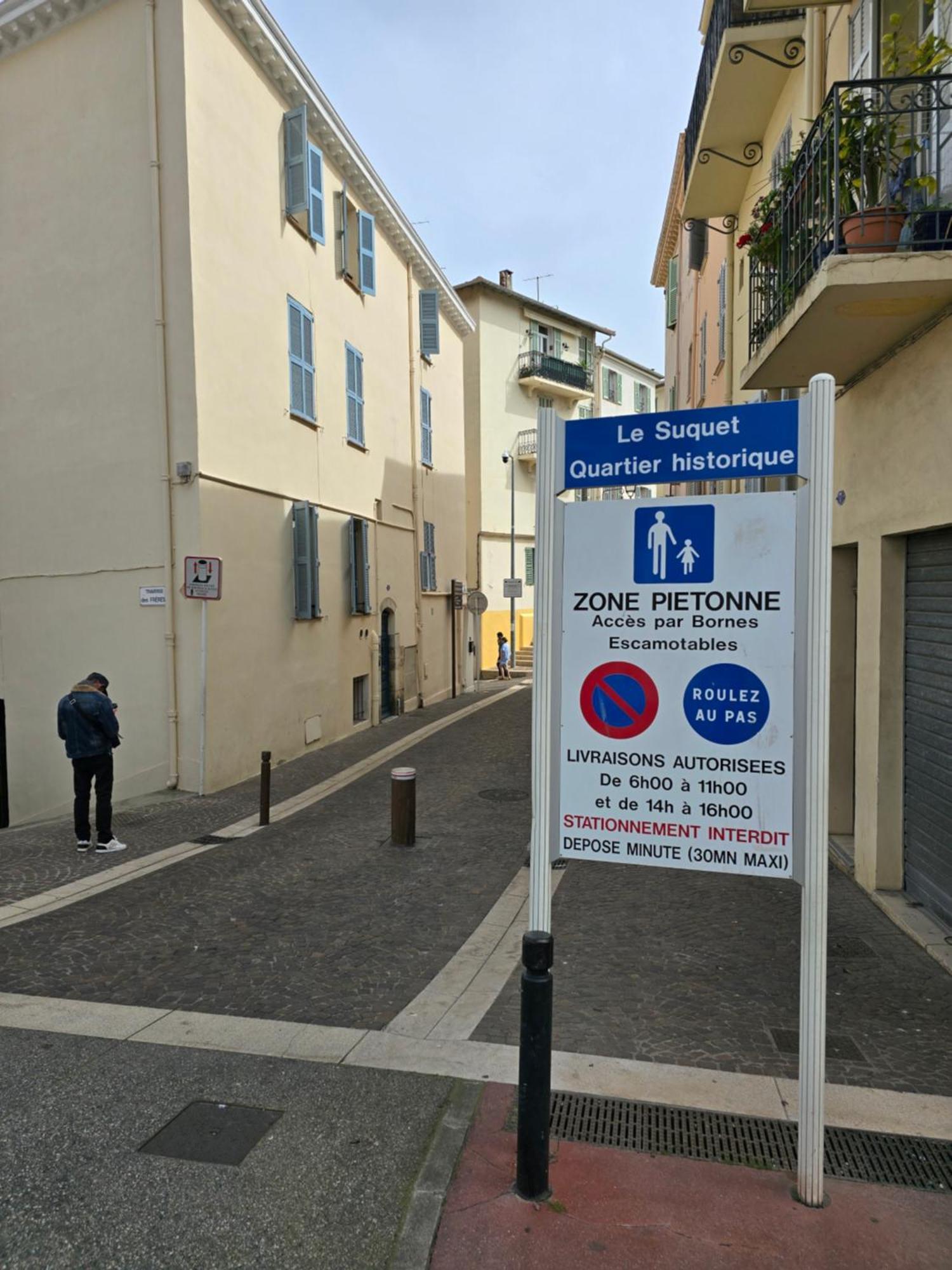 Apartment Les Suisses Zentral In Der Schoenen Altstadt Von Le Suquet 5 Min Zum Wlan Cannes