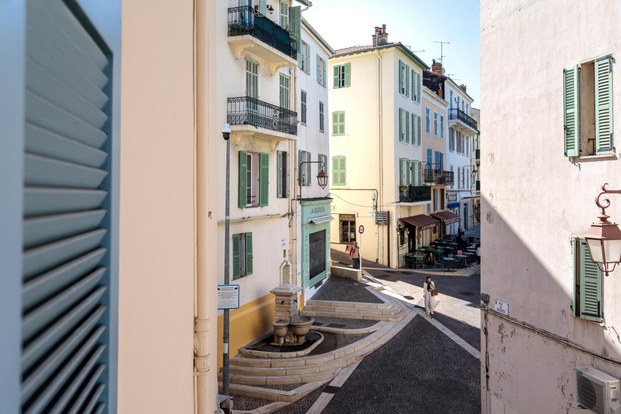 Les Suisses Zentral In Der Schoenen Altstadt Von Le Suquet 5 Min Zum Wlan Apartment