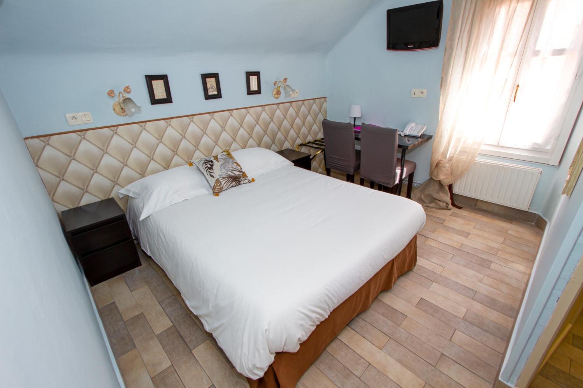 De L'isere Hotel